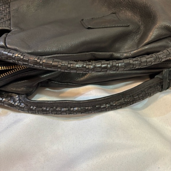 KOMPANERO Leather ANE Satchel Handbag
Shoulder Bag - Picture 13 of 16